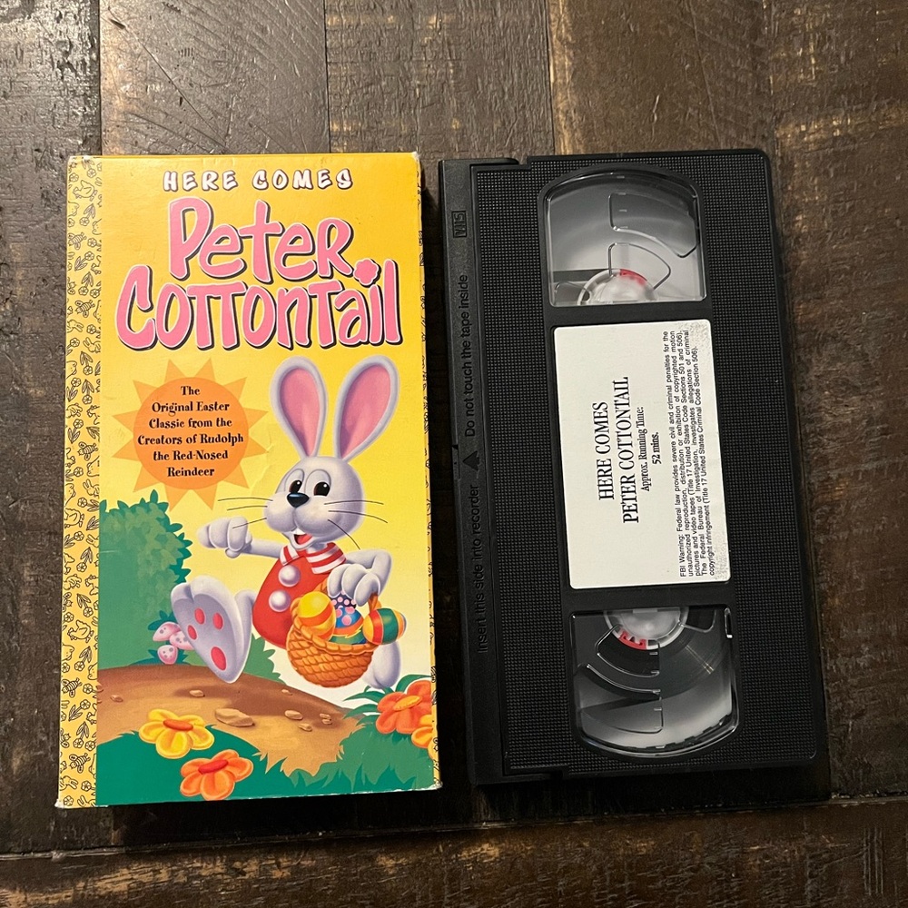 Vintage Here Comes Peter Cottontail VHS - Golden Books Edition